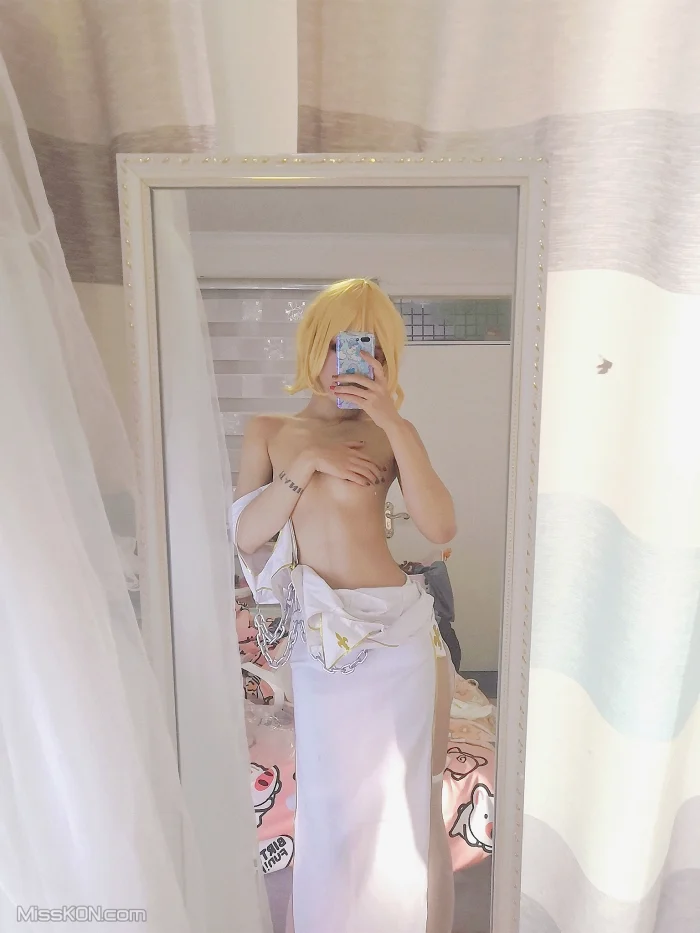 Coser@钛合金TiTi: 沐浴 (18 photos + 1 video) Coser@钛合金TiTi: 沐浴 (18 photos + 1 video)