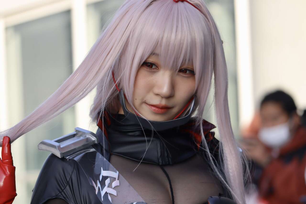 Iori Moe - Scarlet Iori Moe - Scarlet