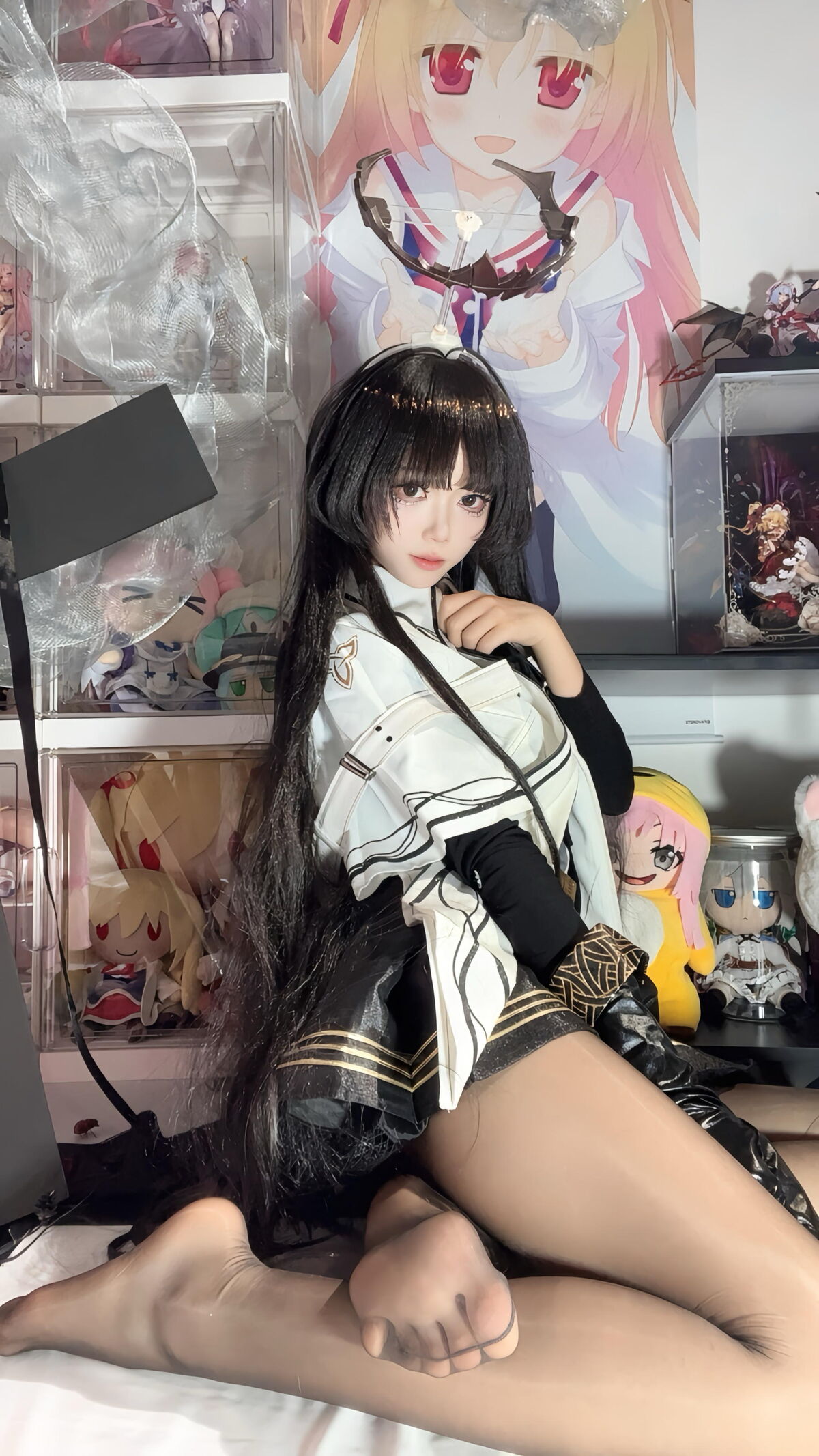 Coser@ White Oak Shirly - Arknights Arturo Part01 (66P - 28V) Coser@ White Oak Shirly - Arknights Arturo Part01 (66P - 28V)