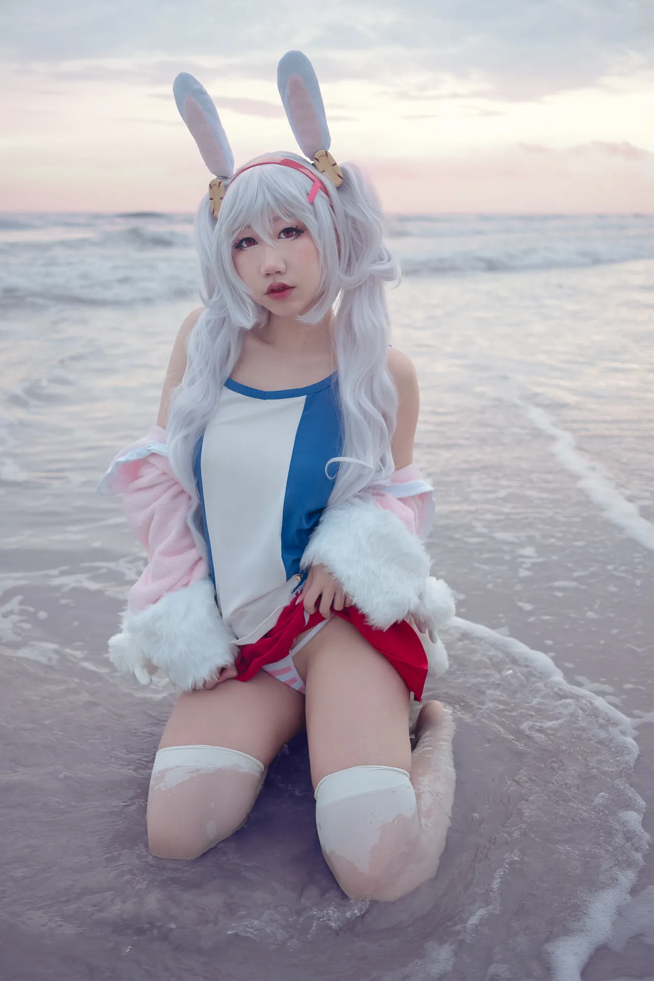 Danisaurz - Laffey Danisaurz - Laffey