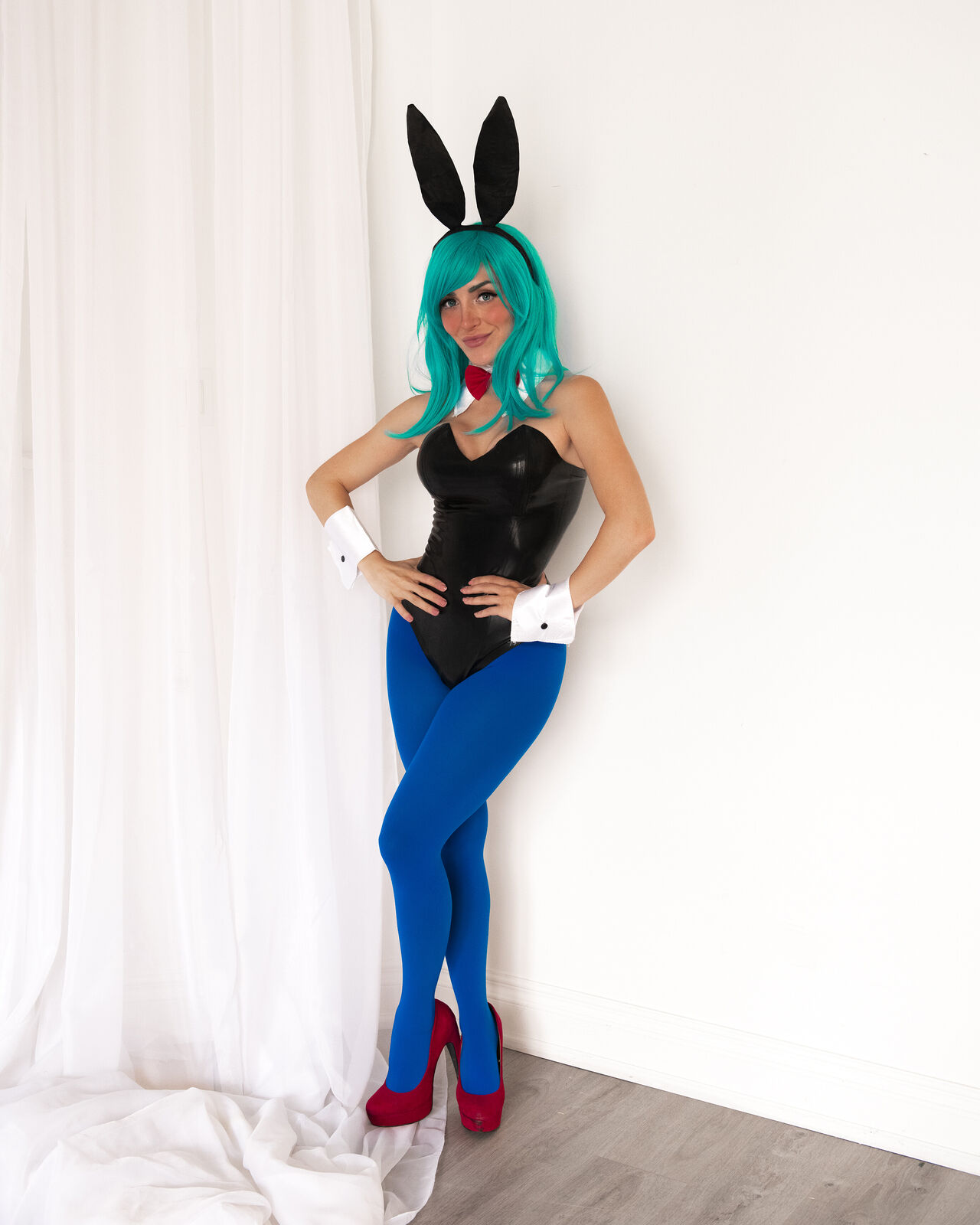 Lisa Mancini - Bunny Bulma Lisa Mancini - Bunny Bulma