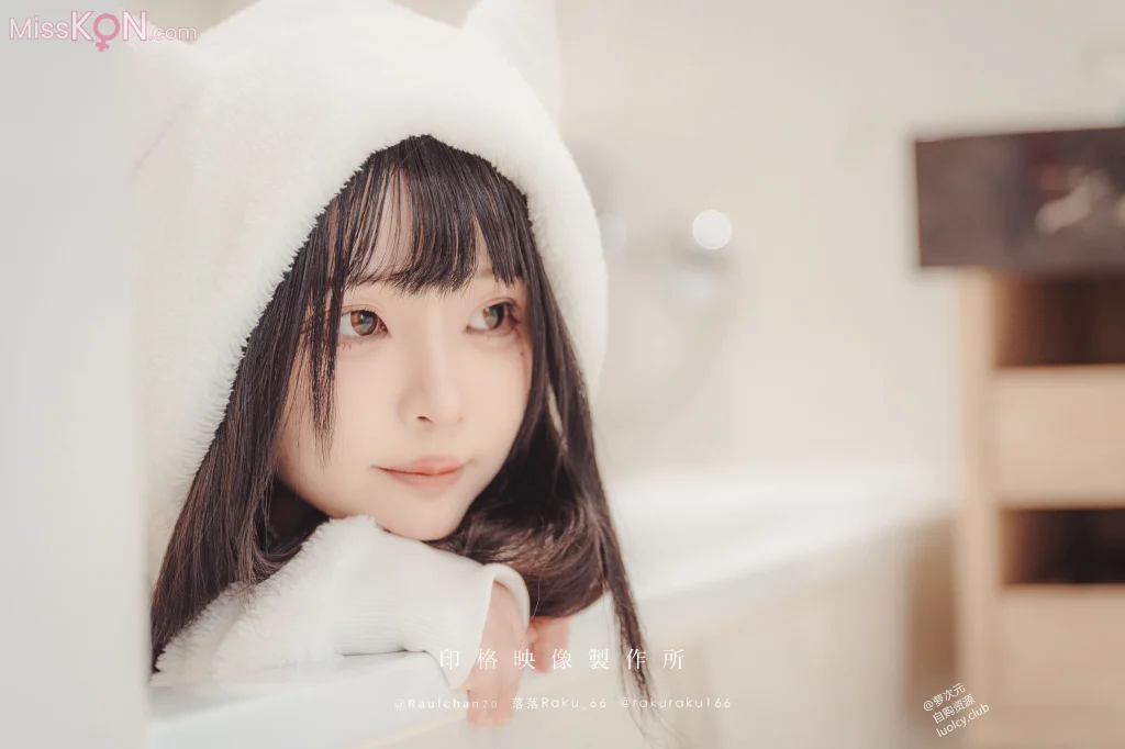 Coser@落落Raku: 8K 白衣小猫Kitten (44 photos + 2 videos) Coser@落落Raku: 8K 白衣小猫Kitten (44 photos + 2 videos)
