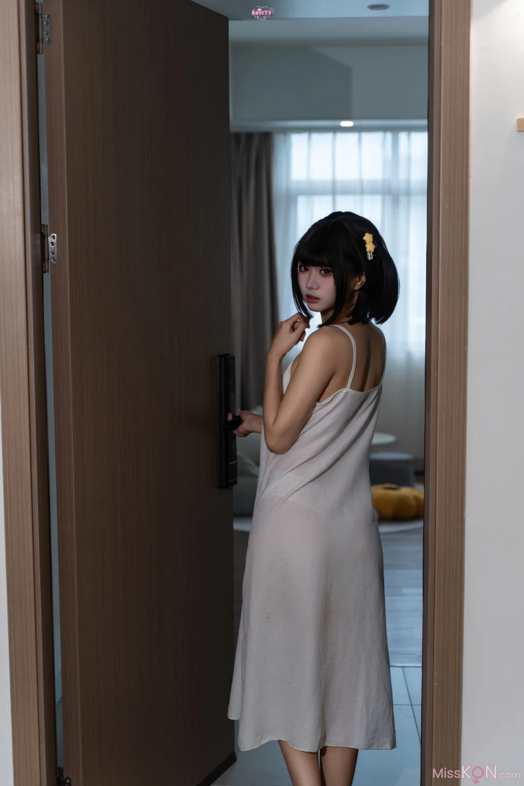 Coser@柒柒要乖哦: 雨天邂逅 (178 photos + 1 video) Coser@柒柒要乖哦: 雨天邂逅 (178 photos + 1 video)