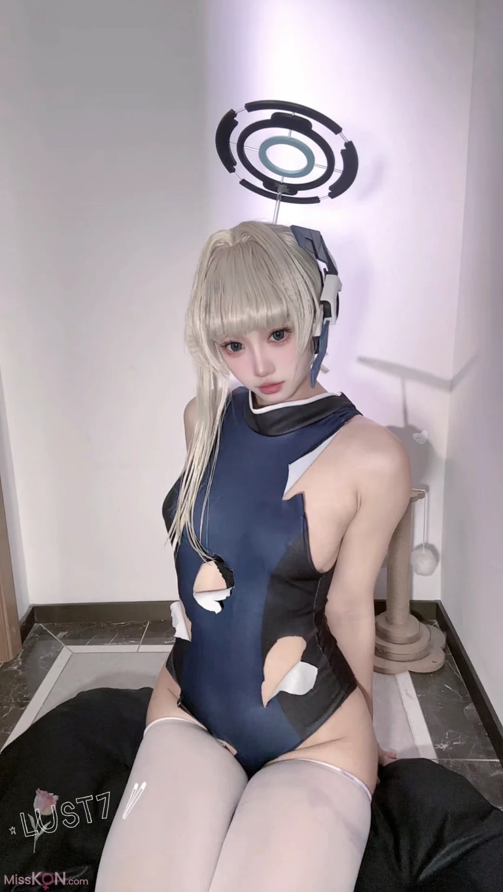 Coser@ Qiqi Must Be Well: Blue Archive Hourly Competitive Swimming Selfie (80 photos + 1 video) Coser@ Qiqi Must Be Well: Blue Archive Hourly Competitive Swimming Selfie (80 photos + 1 video)