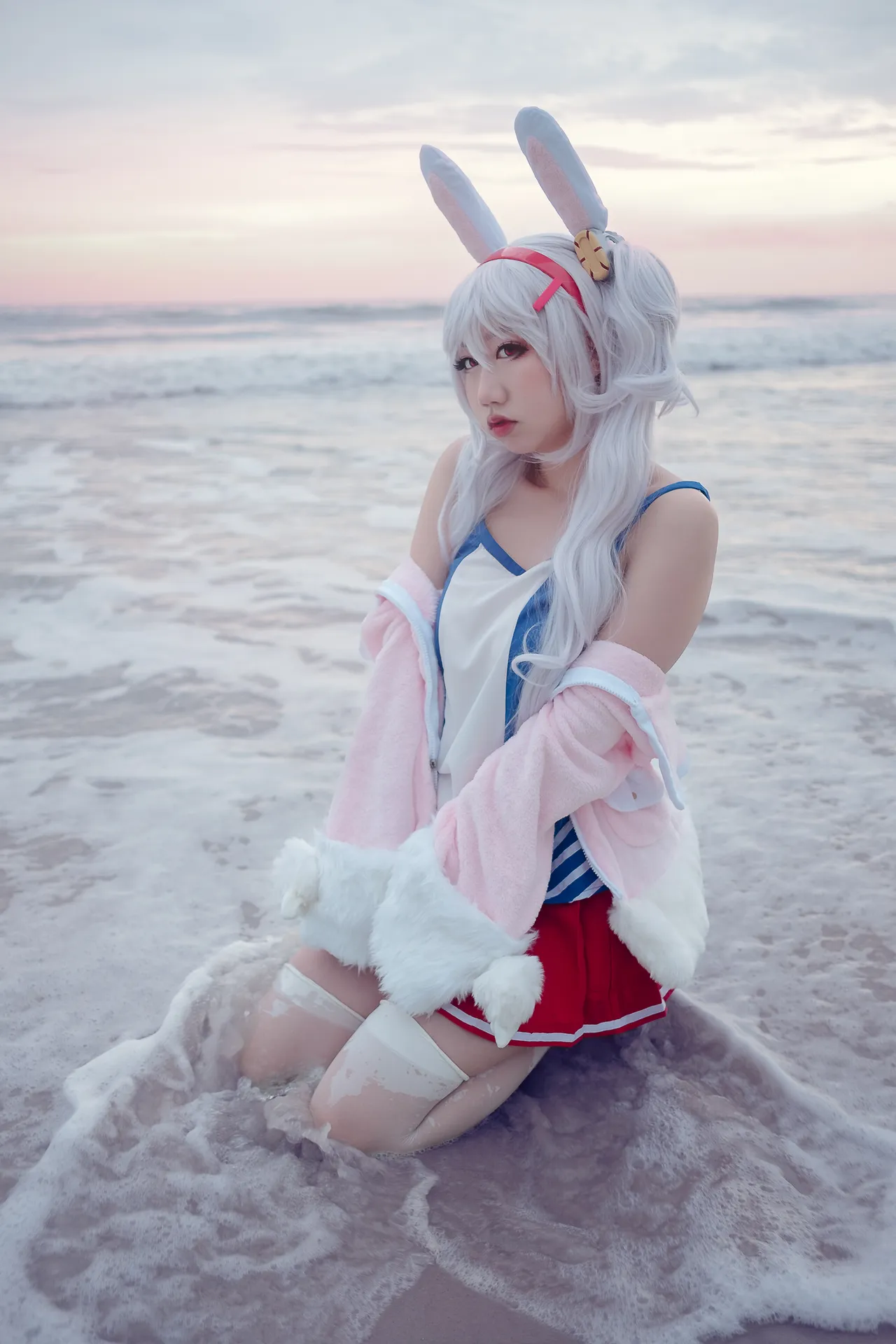 Danisaurz - Laffey Danisaurz - Laffey