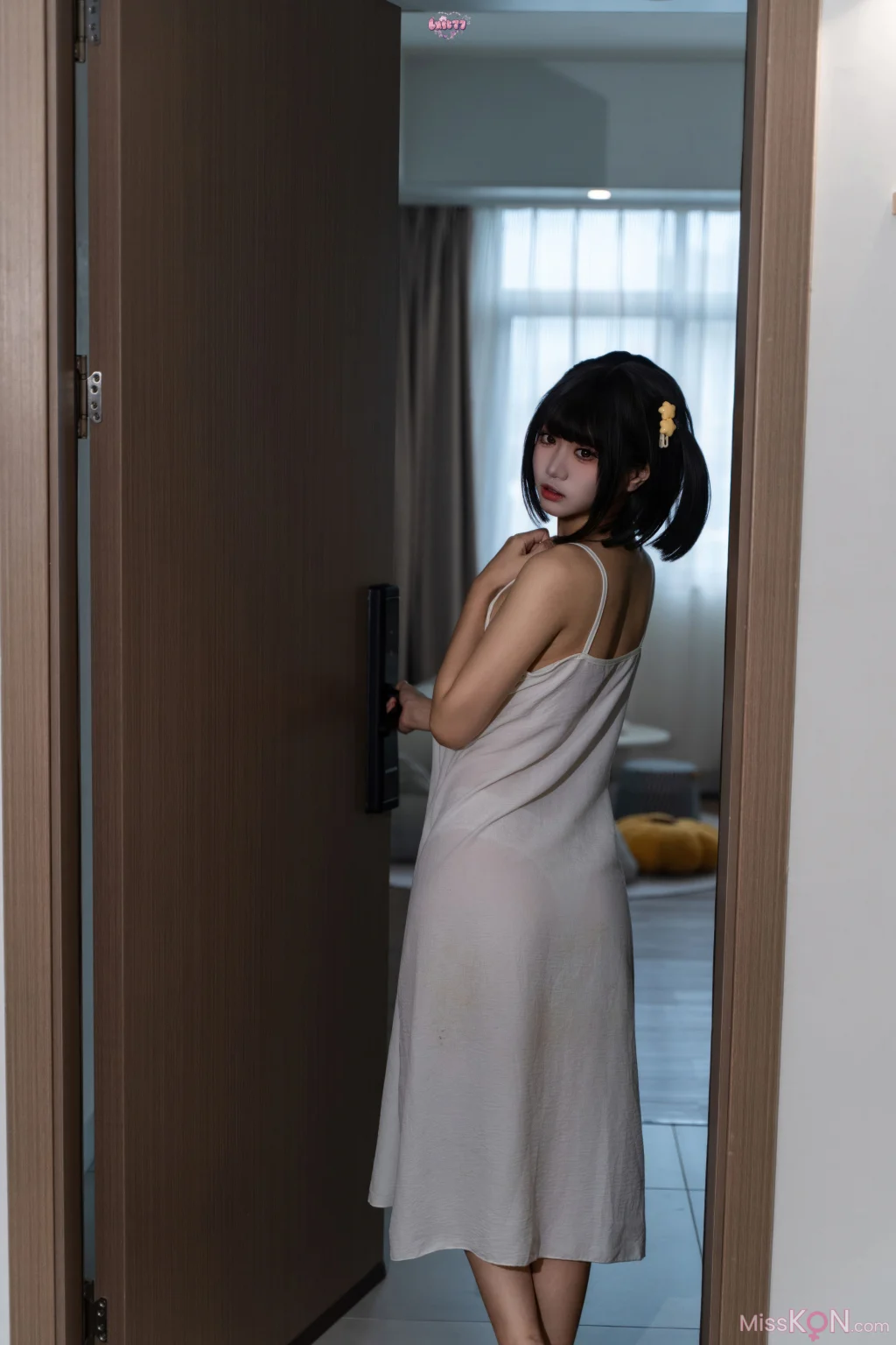 Coser@柒柒要乖哦: 雨天邂逅 (178 photos + 1 video) Coser@柒柒要乖哦: 雨天邂逅 (178 photos + 1 video)