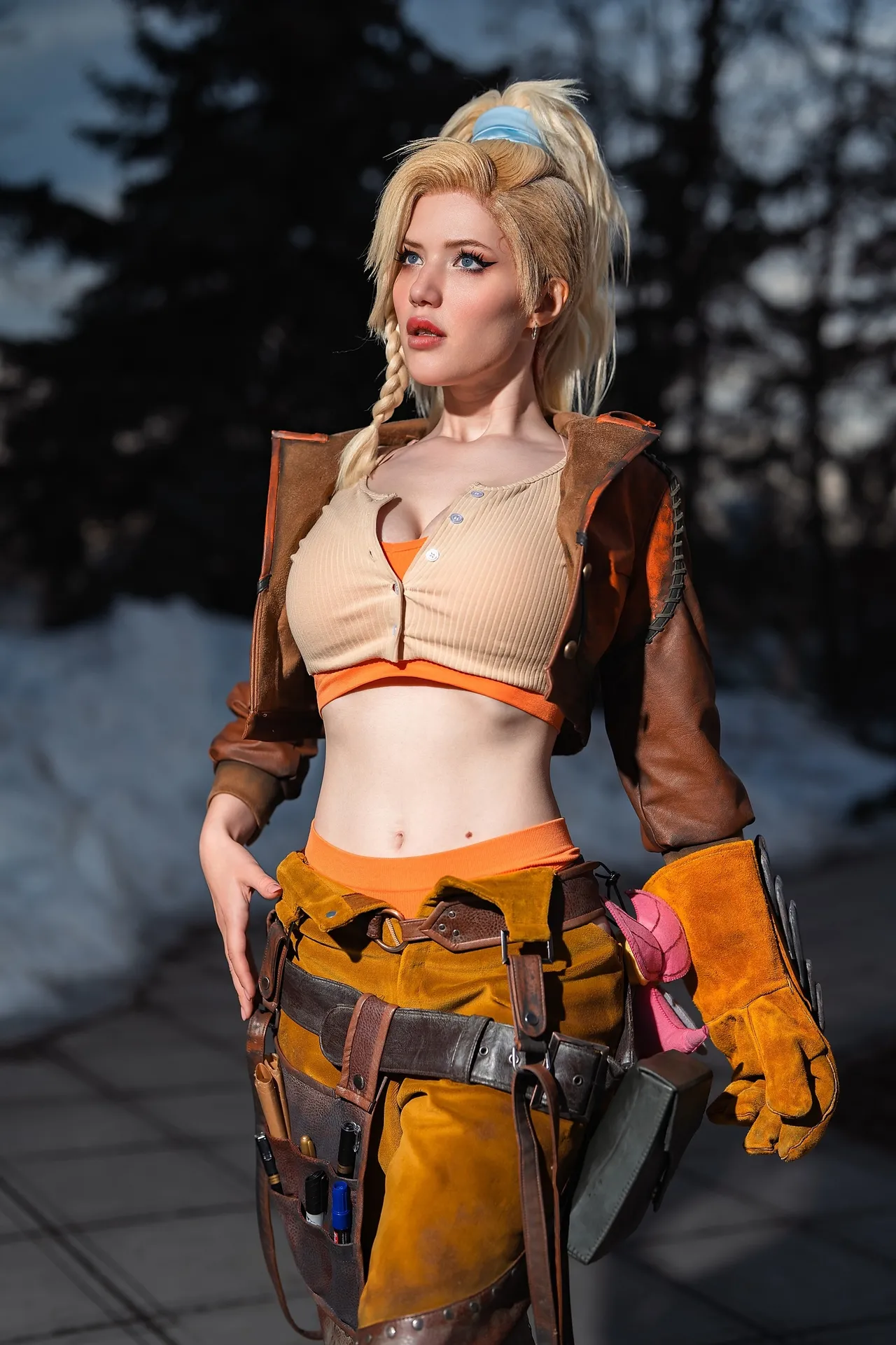 Lada Lyumos - Gemma (Monster Hunter) Lada Lyumos - Gemma (Monster Hunter)