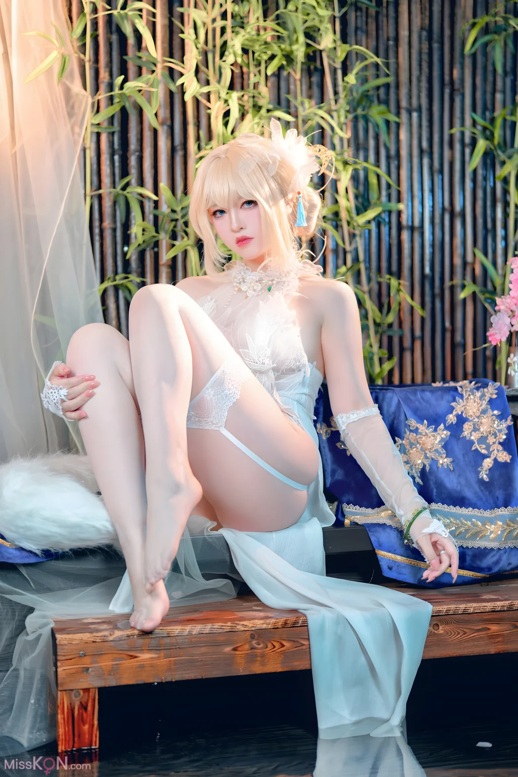 Coser@ Half-Child: Joan of Arc Lantern Flower Wedding Dress Saintess Lantern Festival (58 photos) Coser@ Half-Child: Joan of Arc Lantern Flower Wedding Dress Saintess Lantern Festival (58 photos)