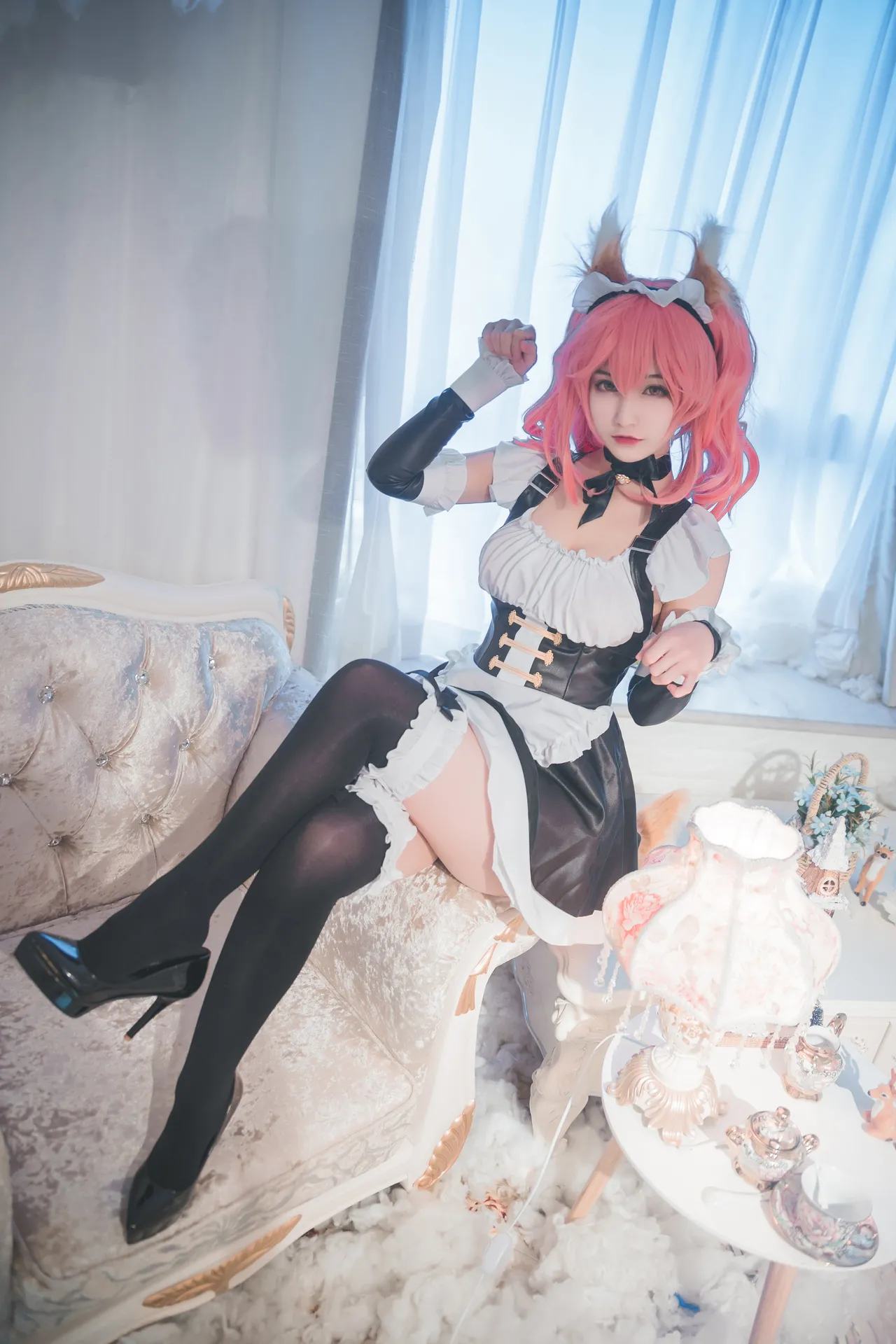 In front of Tamamo In front of Tamamo