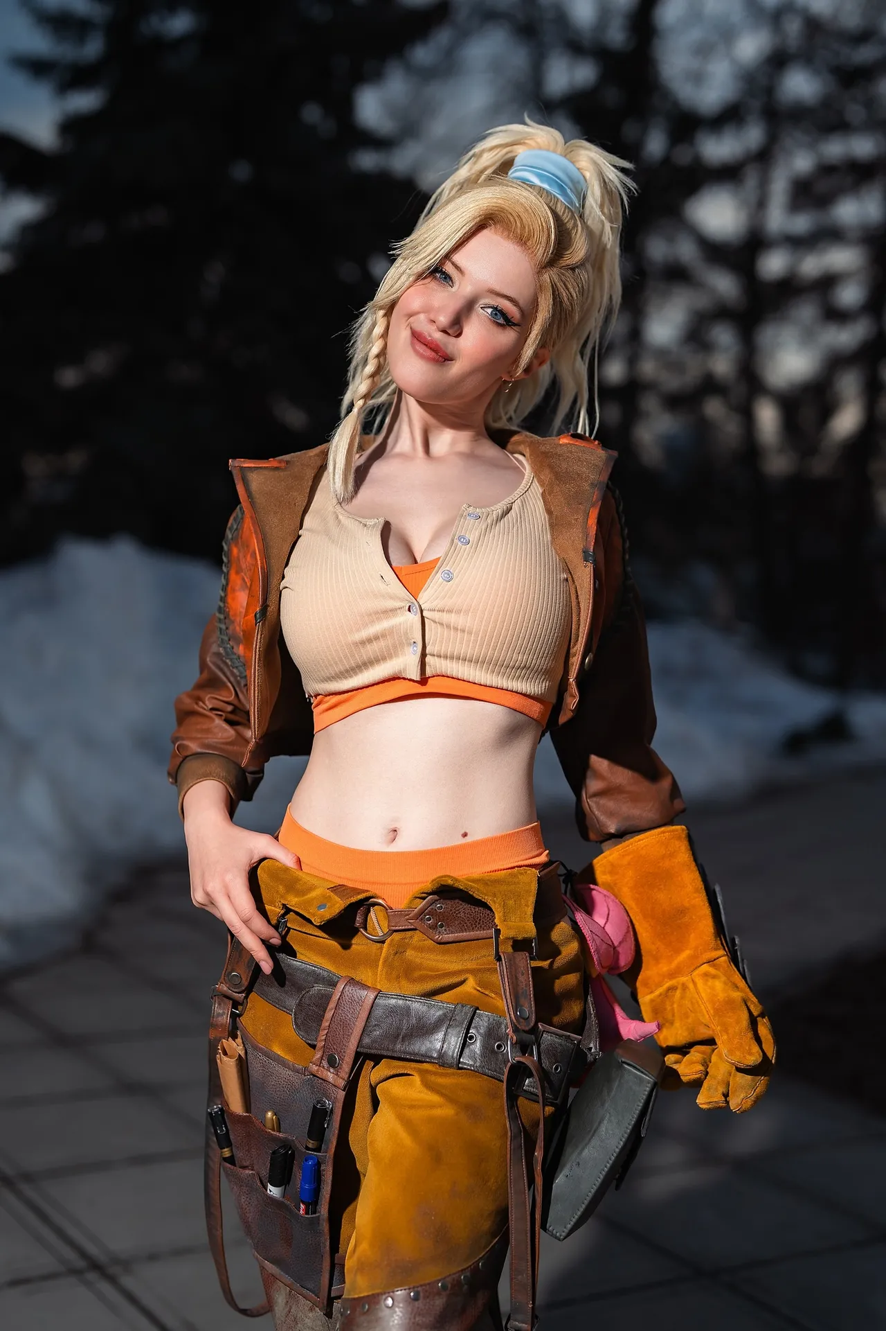 Lada Lyumos - Gemma (Monster Hunter) Lada Lyumos - Gemma (Monster Hunter)