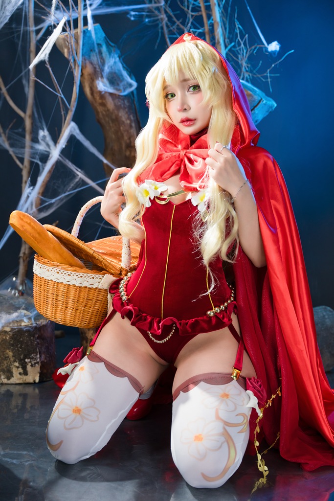 Umeko J – Little Red Riding Hood Umeko J – Little Red Riding Hood