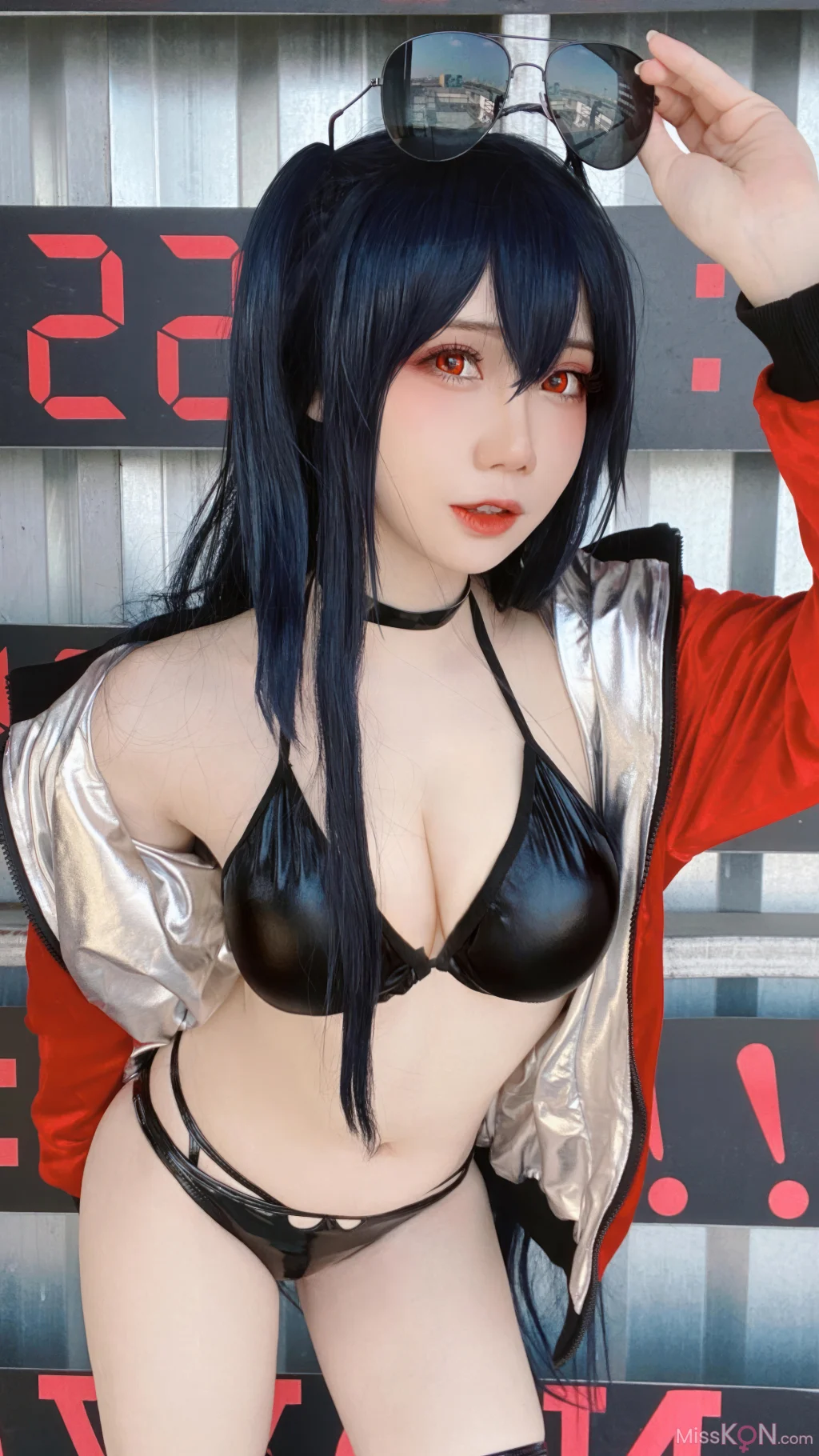 Coser@ Warm Charcoal: Azur Lane Taihou Racing Suit (32 photos) Coser@ Warm Charcoal: Azur Lane Taihou Racing Suit (32 photos)