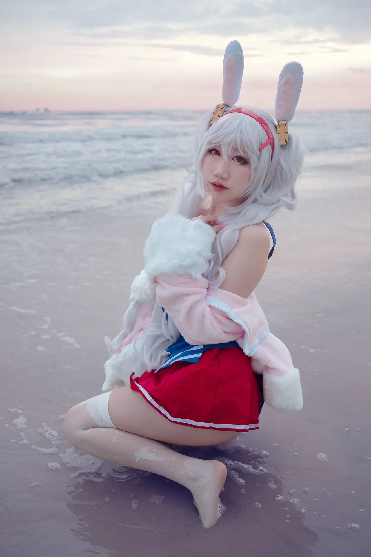 Danisaurz - Laffey Danisaurz - Laffey