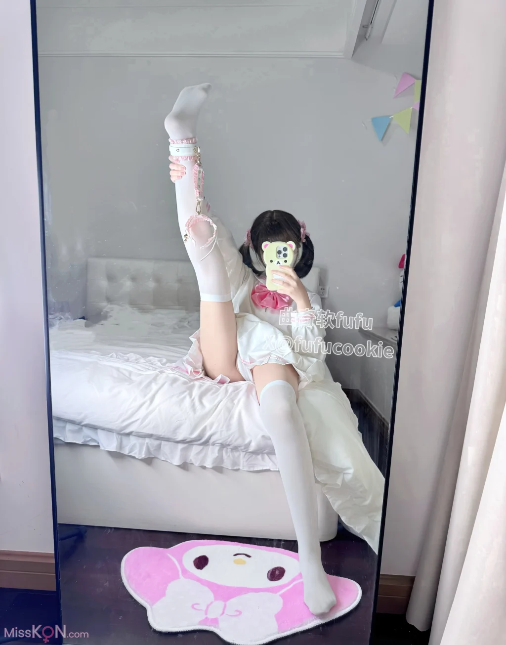 Coser@曲奇软fufu: 白丝jk萝莉 (26 photos + 4 videos) Coser@曲奇软fufu: 白丝jk萝莉 (26 photos + 4 videos)