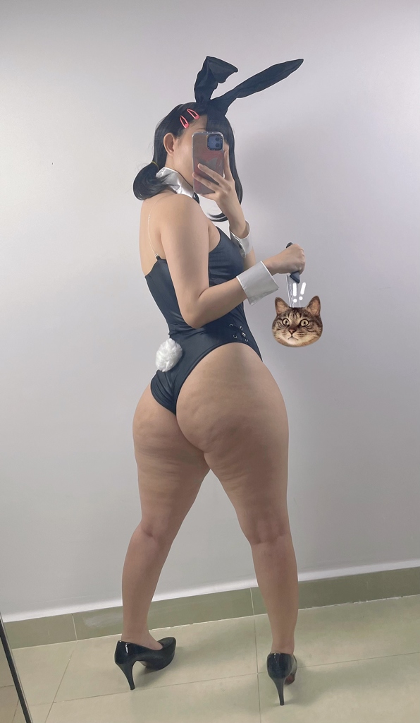 Peachuu Peachyy – Kobeni Bunny Suit Peachuu Peachyy – Kobeni Bunny Suit