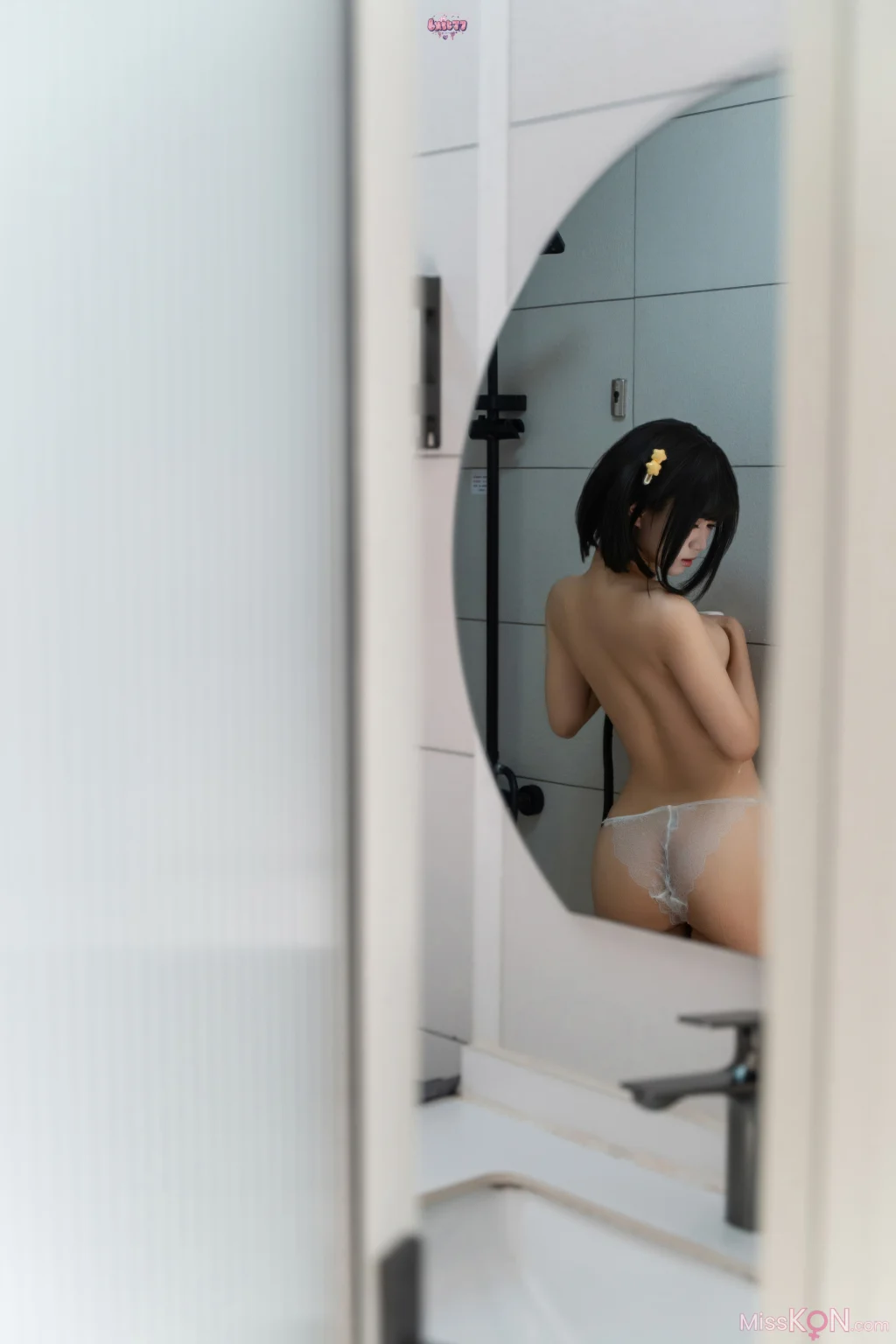 Coser@柒柒要乖哦: 雨天邂逅 (178 photos + 1 video) Coser@柒柒要乖哦: 雨天邂逅 (178 photos + 1 video)