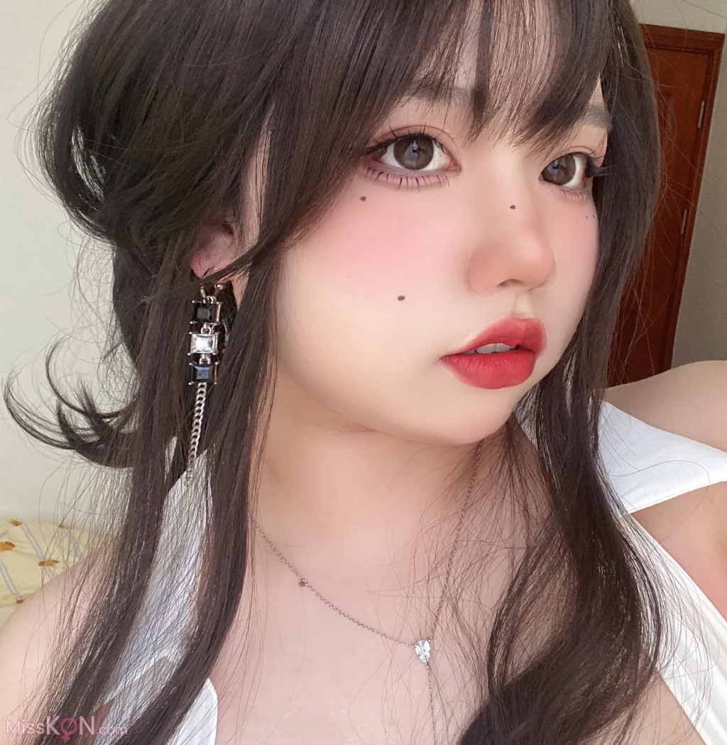 Coser@鸽鸽咕咕w(我想吃麦当劳): Sexy大姐姐 (30 photos + 1 video) Coser@鸽鸽咕咕w(我想吃麦当劳): Sexy大姐姐 (30 photos + 1 video)