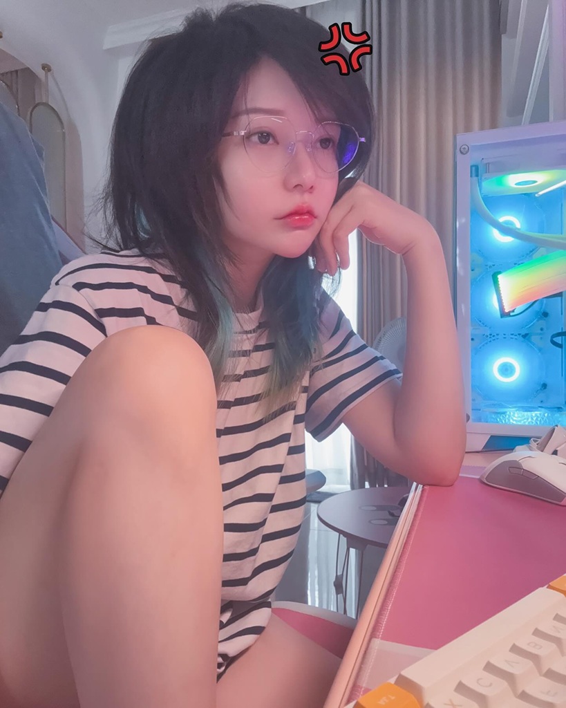 Potato Godzilla – OnlyFans Nude Dec 1-31, 2024 Potato Godzilla – OnlyFans Nude Dec 1-31, 2024