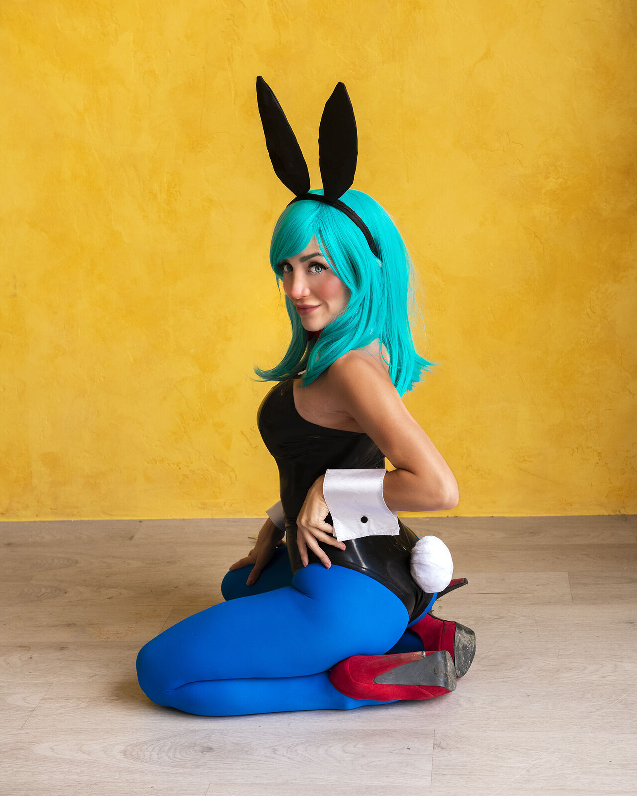 Lisa Mancini - Bunny Bulma Lisa Mancini - Bunny Bulma