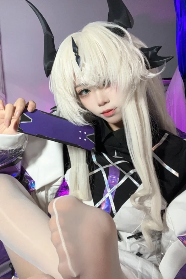 Coser@白栎Shirly: 死芒 (148 photos + 25 videos) 1 5 Coser@白栎Shirly: 死芒 (148 photos + 25 videos) 1