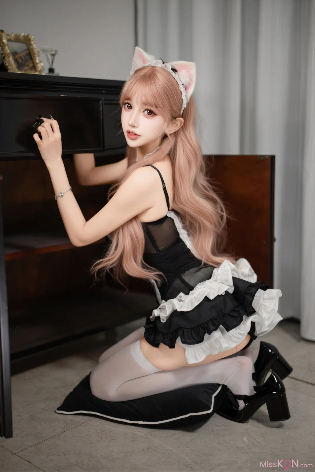 Coser@ Expired Rice Noodles Meow: Kitten Maid (53 photos) Coser@ Expired Rice Noodles Meow: Kitten Maid (53 photos)