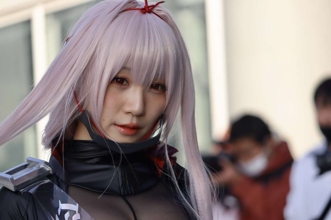 Iori Moe - Scarlet Iori Moe - Scarlet