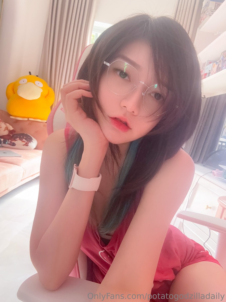 Potato Godzilla – OnlyFans Nude Dec 1-31, 2024 Potato Godzilla – OnlyFans Nude Dec 1-31, 2024
