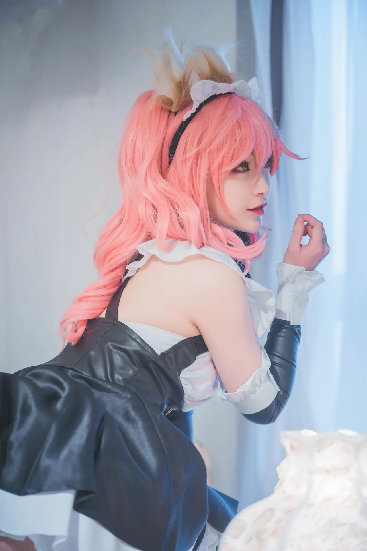 In front of Tamamo In front of Tamamo