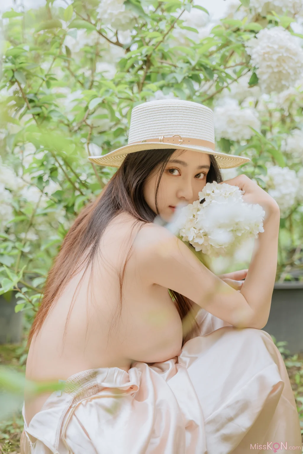 Coser@ Nnian: Wood Hydrangea (82 photos) Coser@ Nnian: Wood Hydrangea (82 photos)