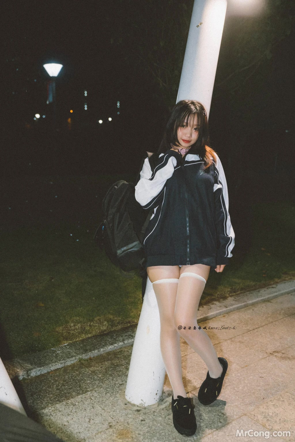 Coser@柒柒要乖哦: School Uniform (42 photos + 1 video) Coser@柒柒要乖哦: School Uniform (42 photos + 1 video)