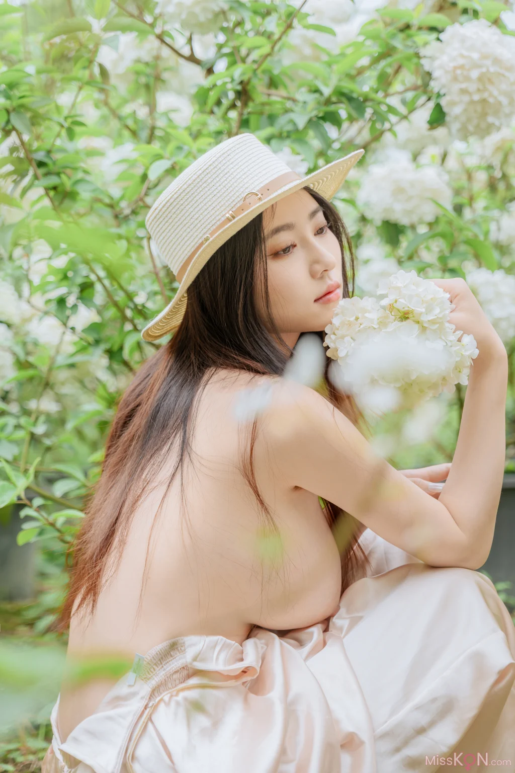 Coser@ Nnian: Wood Hydrangea (82 photos) Coser@ Nnian: Wood Hydrangea (82 photos)