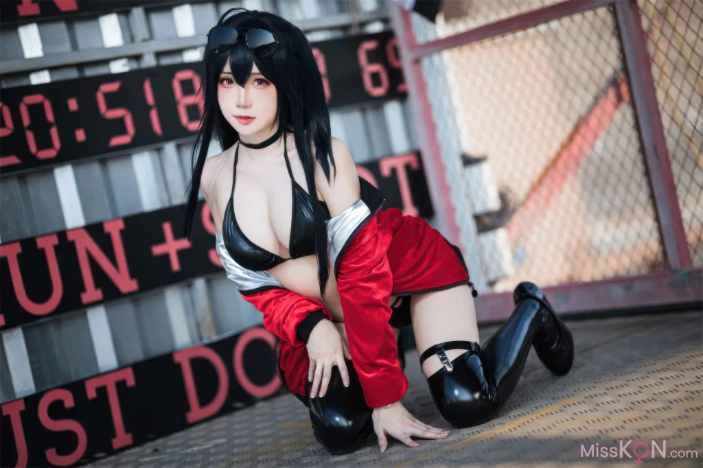 Coser@ Warm Charcoal: Azur Lane Taihou Racing Suit (32 photos) Coser@ Warm Charcoal: Azur Lane Taihou Racing Suit (32 photos)