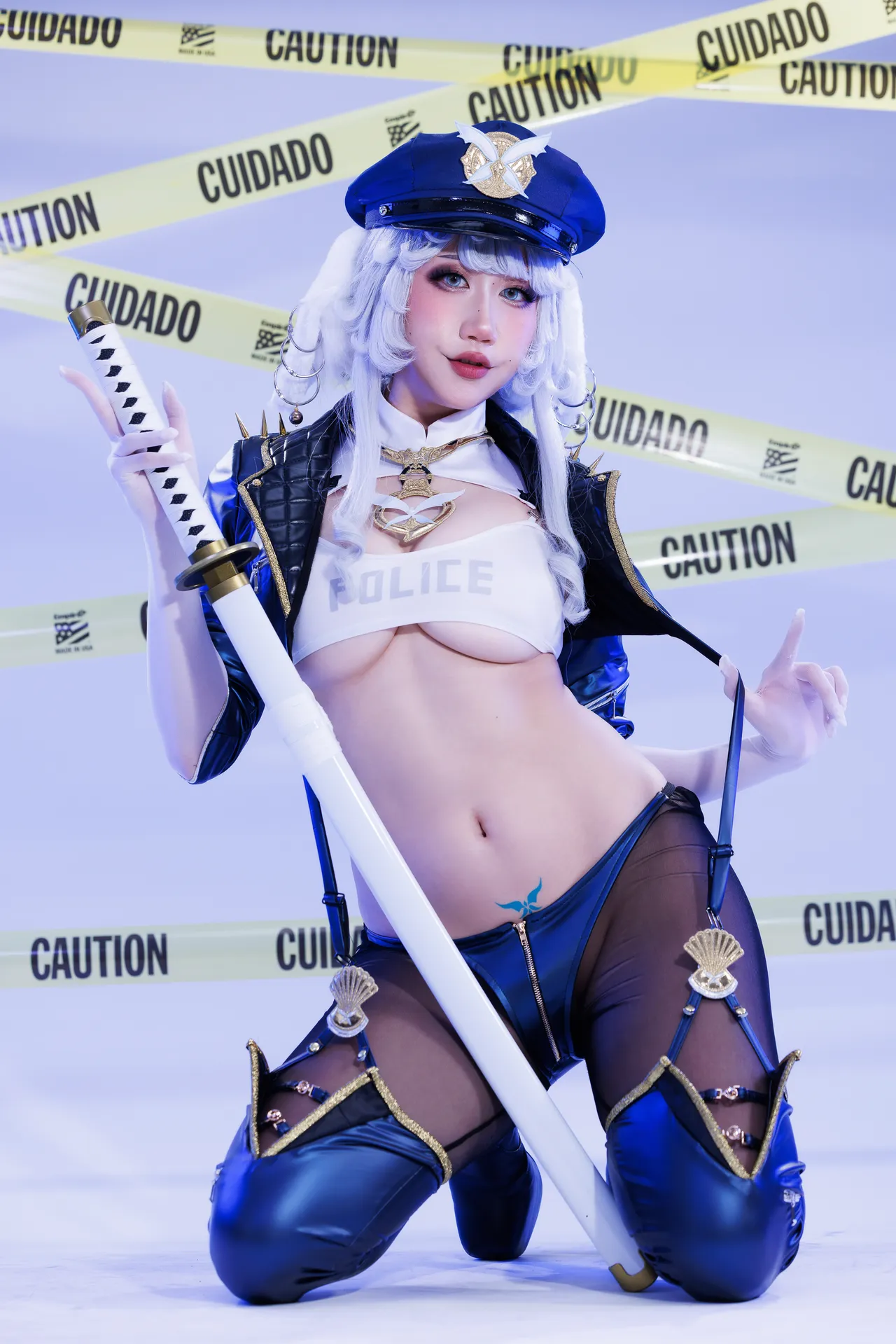 Danisaurz - Officer Shinano Danisaurz - Officer Shinano