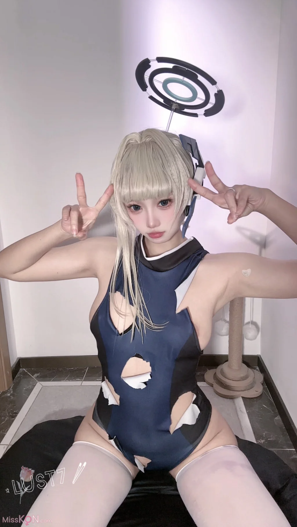 Coser@ Qiqi Must Be Well: Blue Archive Hourly Competitive Swimming Selfie (80 photos + 1 video) Coser@ Qiqi Must Be Well: Blue Archive Hourly Competitive Swimming Selfie (80 photos + 1 video)