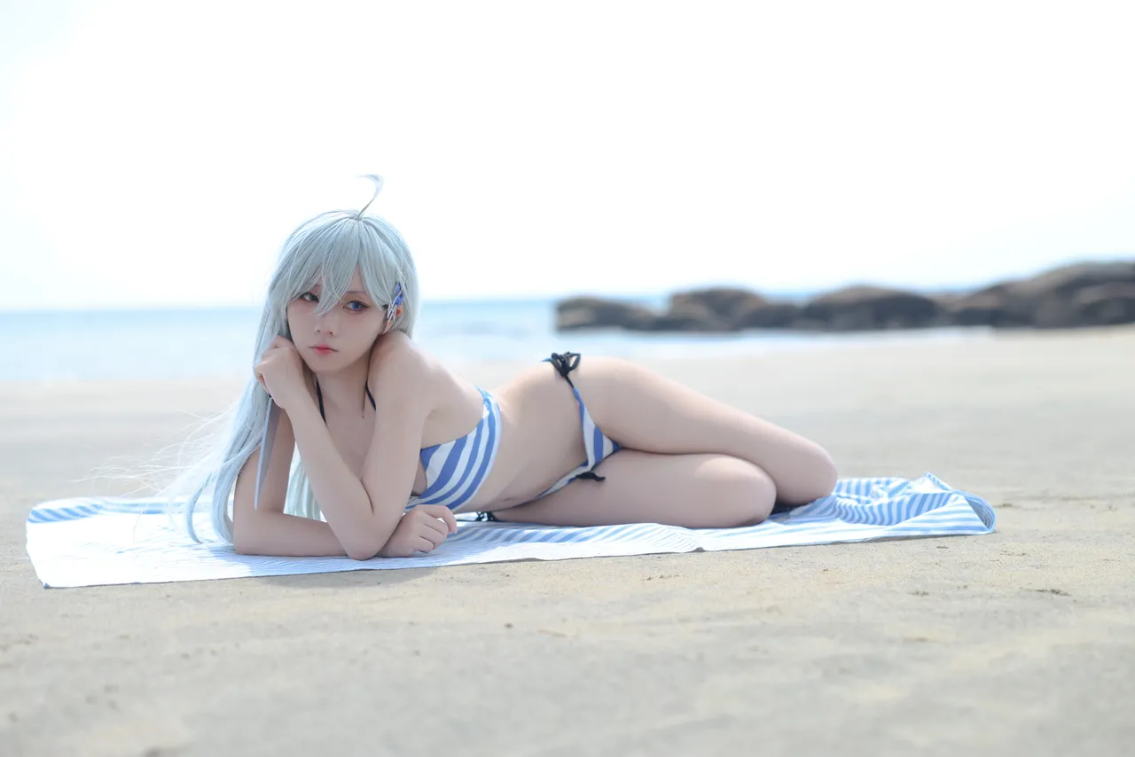 G44 does not hurt the Phantom swimsuit G44 does not hurt the Phantom swimsuit