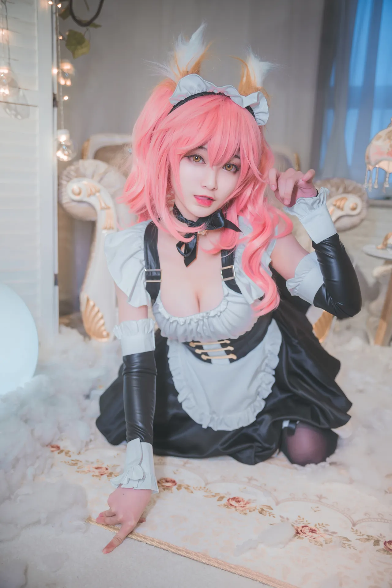 In front of Tamamo In front of Tamamo