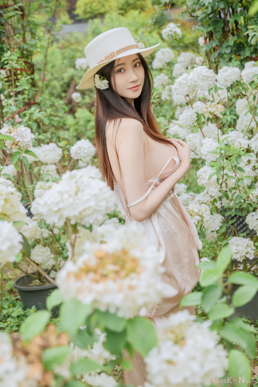 Coser@ Nnian: Wood Hydrangea (82 photos) Coser@ Nnian: Wood Hydrangea (82 photos)