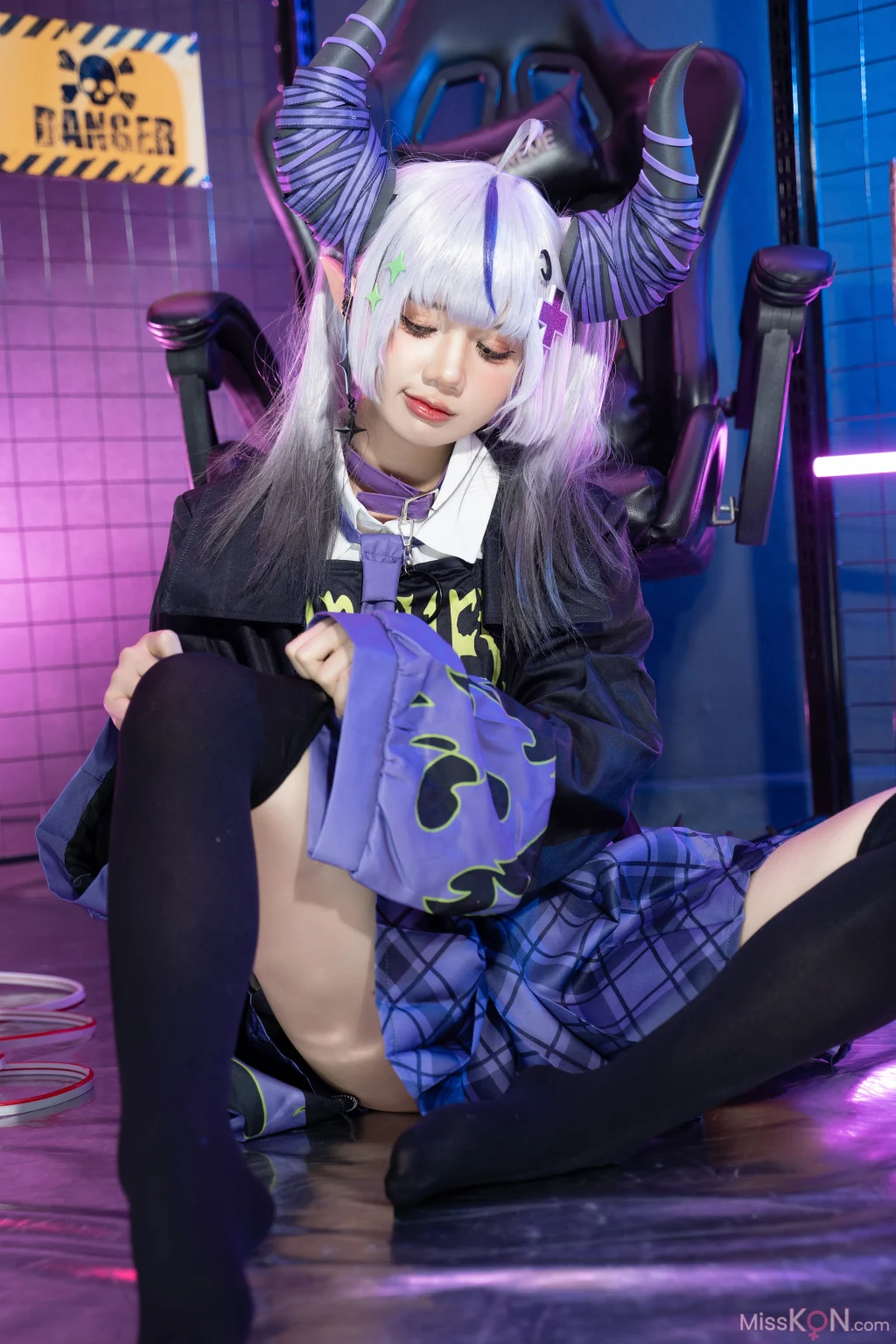 Coser@PoppaChan: Laplus Darkness (Hololive) (161 photos + 11 videos) Coser@PoppaChan: Laplus Darkness (Hololive) (161 photos + 11 videos)