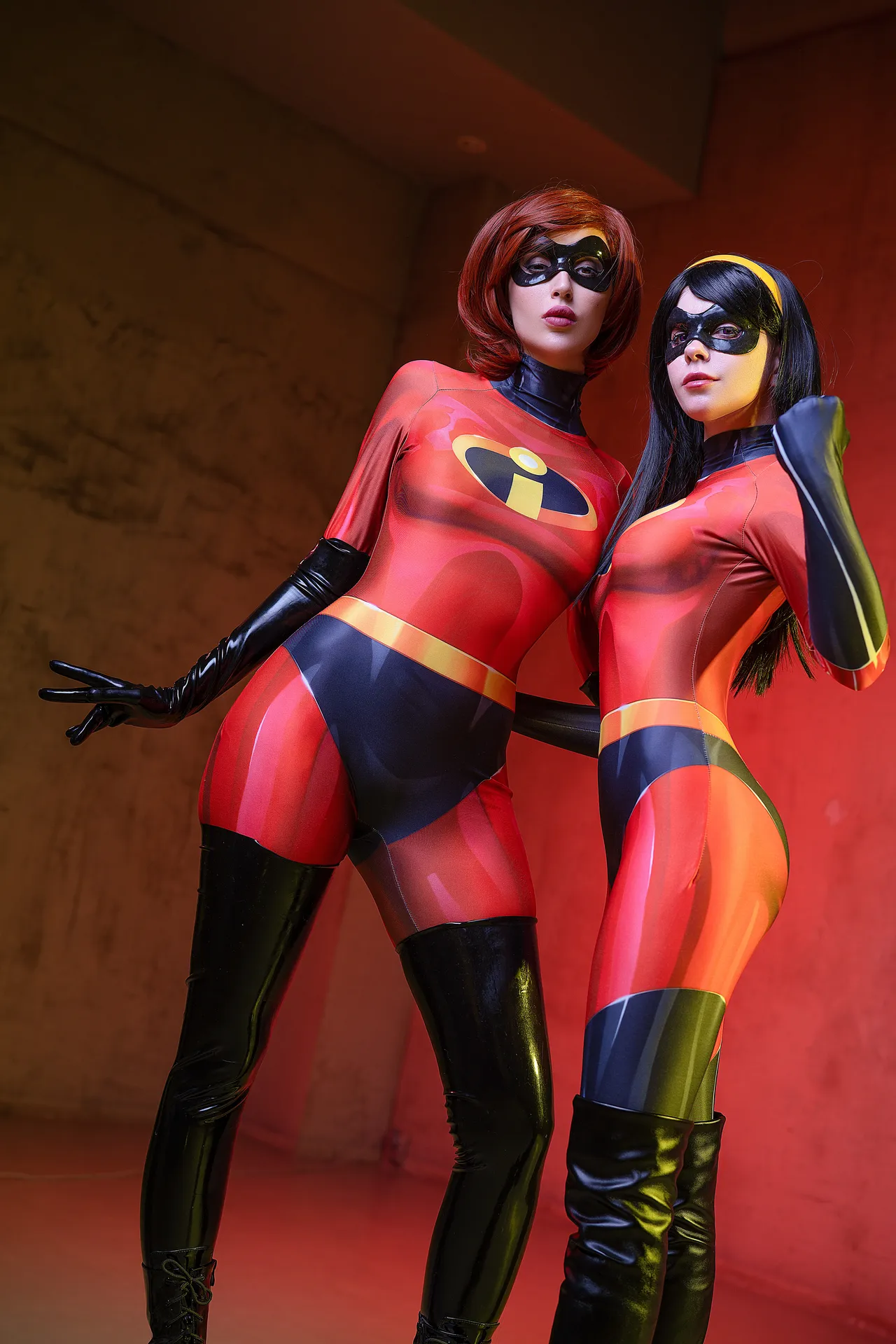 Lera Himera & Caterpillar Cos - Elastigirl and Violet Lera Himera & Caterpillar Cos - Elastigirl and Violet