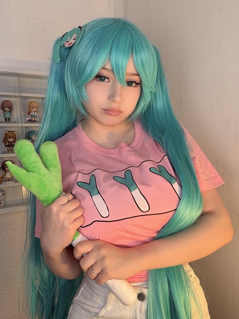 Upminaa - Miku 5 Upminaa - Miku 5