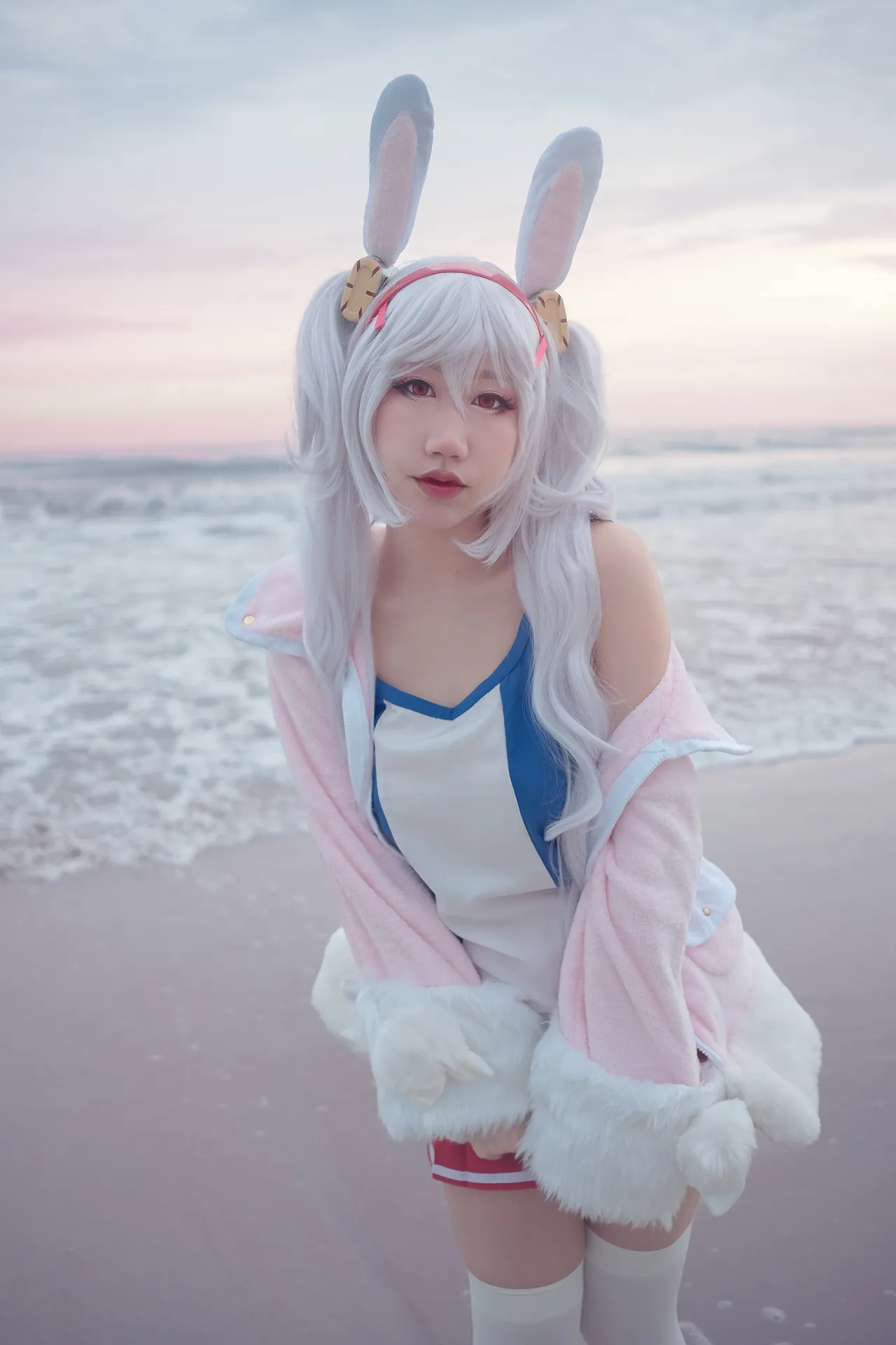 Danisaurz - Laffey Danisaurz - Laffey
