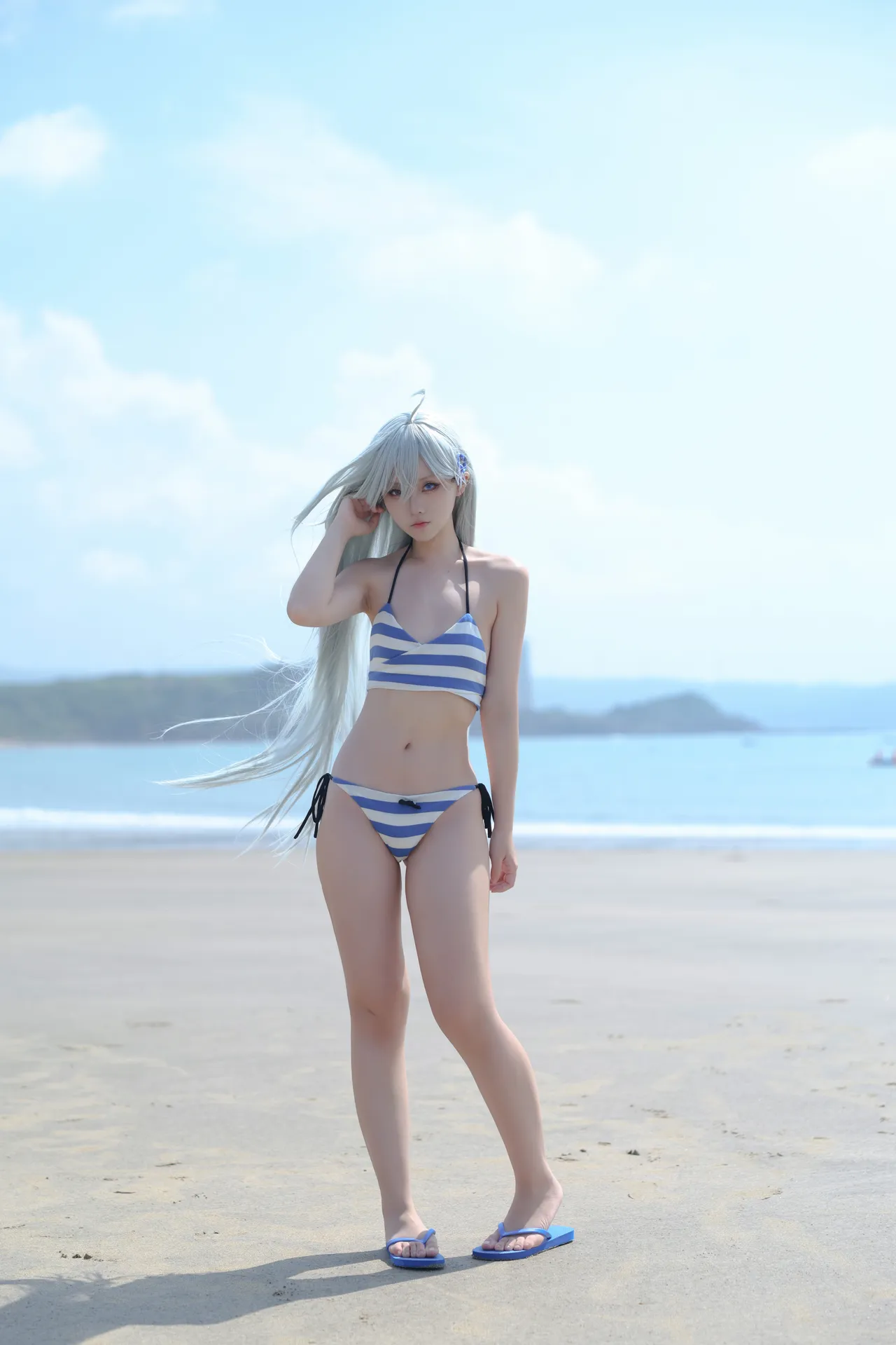 G44 does not hurt the Phantom swimsuit G44 does not hurt the Phantom swimsuit