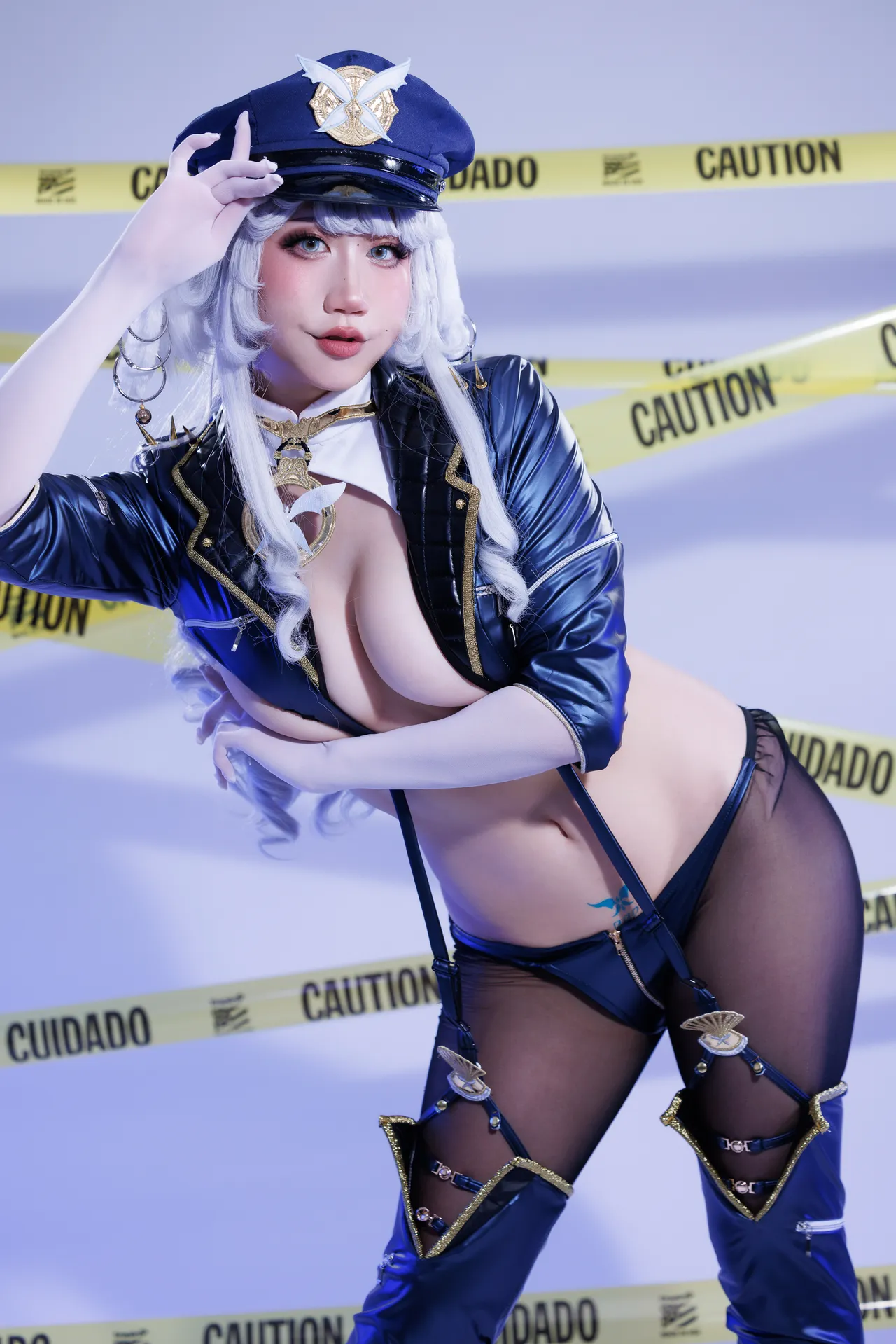 Danisaurz - Officer Shinano Danisaurz - Officer Shinano