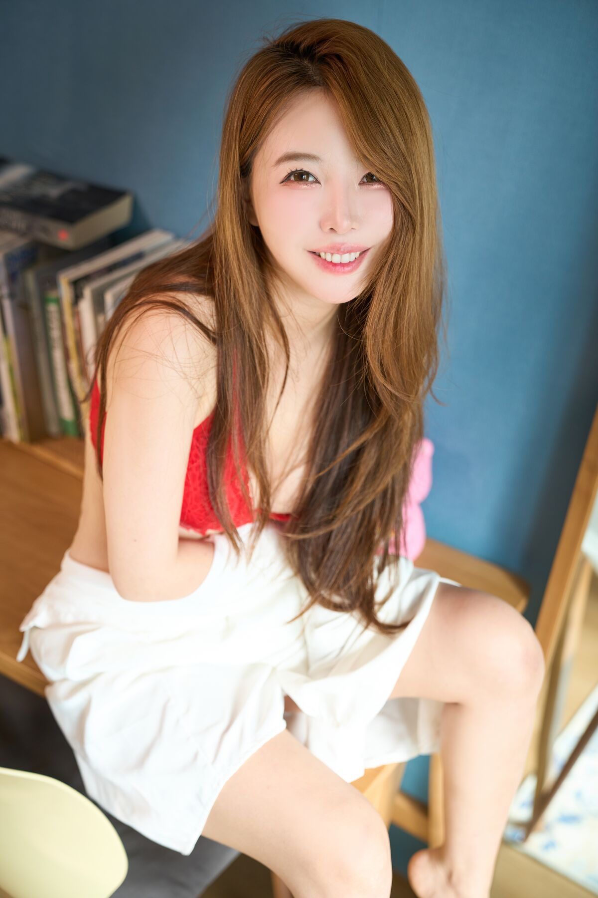 Dohee 도희 - Attractive Red (60P) Dohee 도희 - Attractive Red (60P)