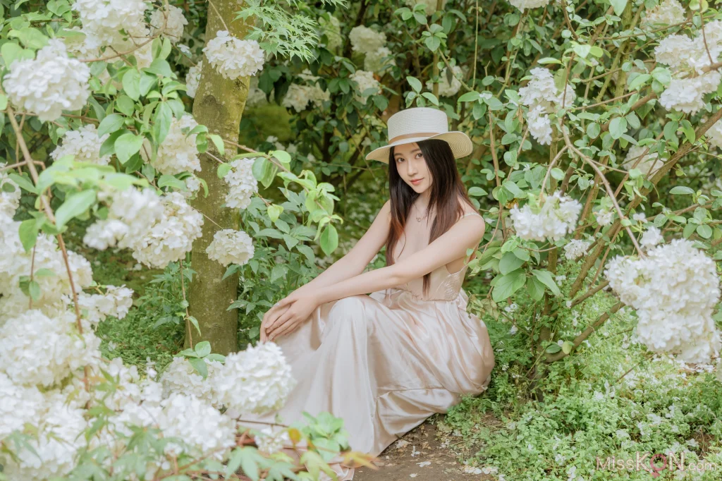 Coser@ Nnian: Wood Hydrangea (82 photos) Coser@ Nnian: Wood Hydrangea (82 photos)