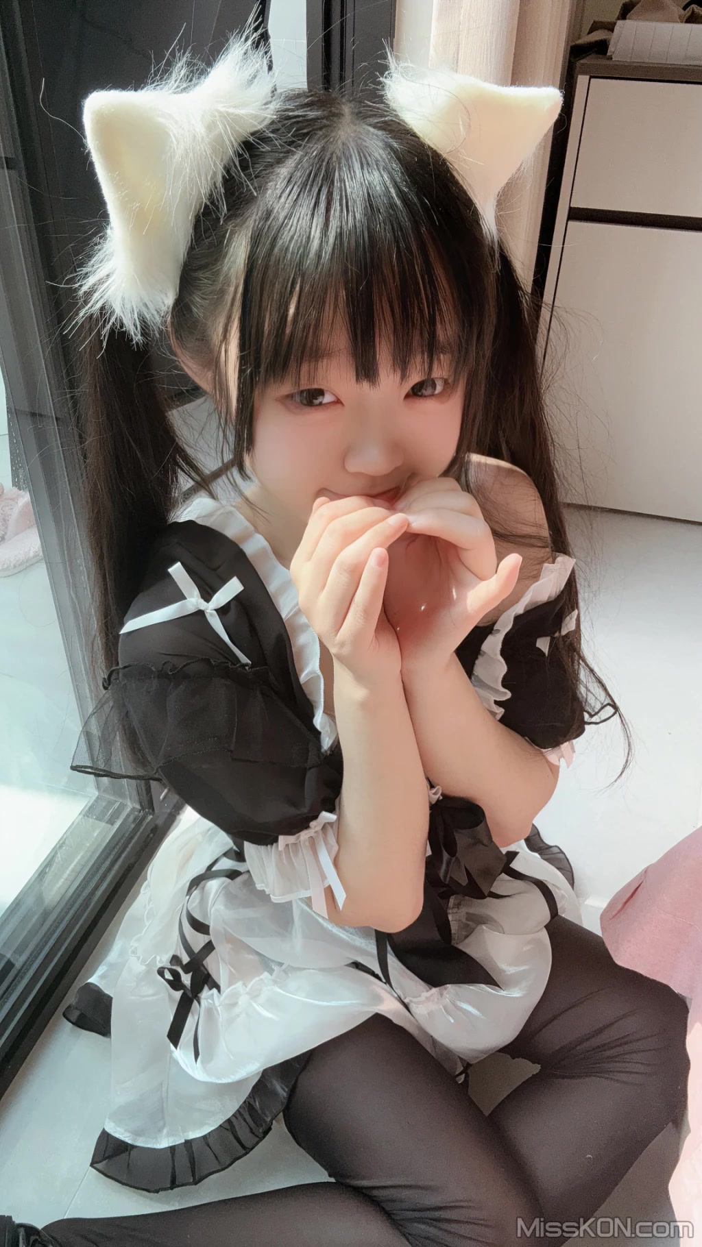 Coser@ Eiri Kamizawa: 主人喜欢这套吗 (63 photos + 11 videos) Coser@ Eiri Kamizawa: 主人喜欢这套吗 (63 photos + 11 videos)