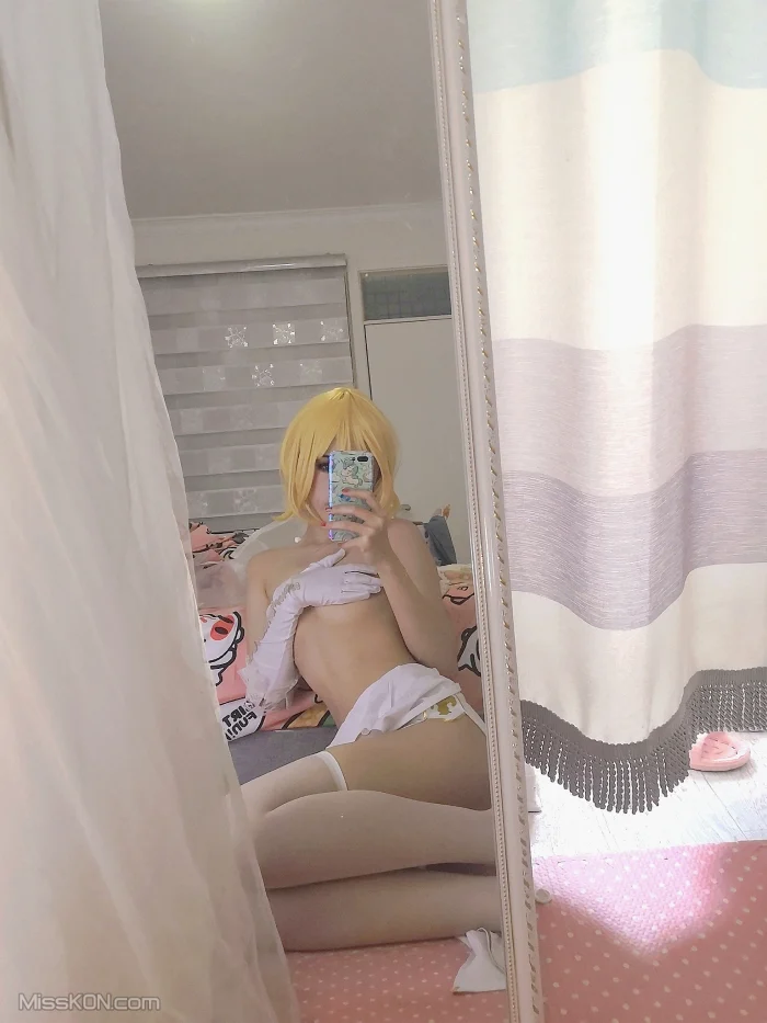 Coser@钛合金TiTi: 沐浴 (18 photos + 1 video) Coser@钛合金TiTi: 沐浴 (18 photos + 1 video)