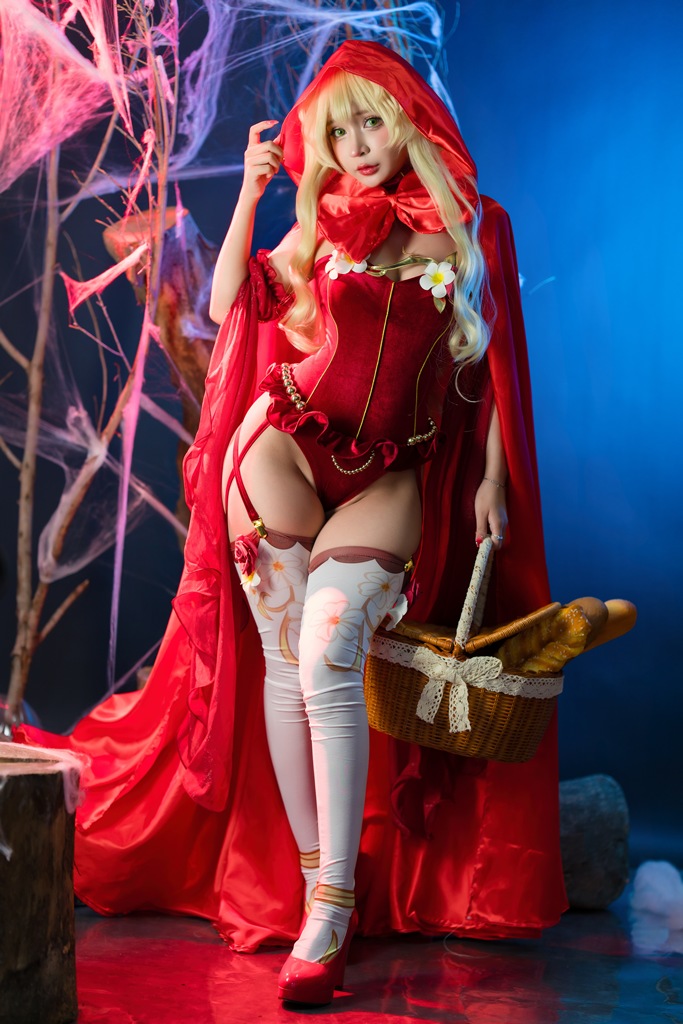 Umeko J – Little Red Riding Hood Umeko J – Little Red Riding Hood