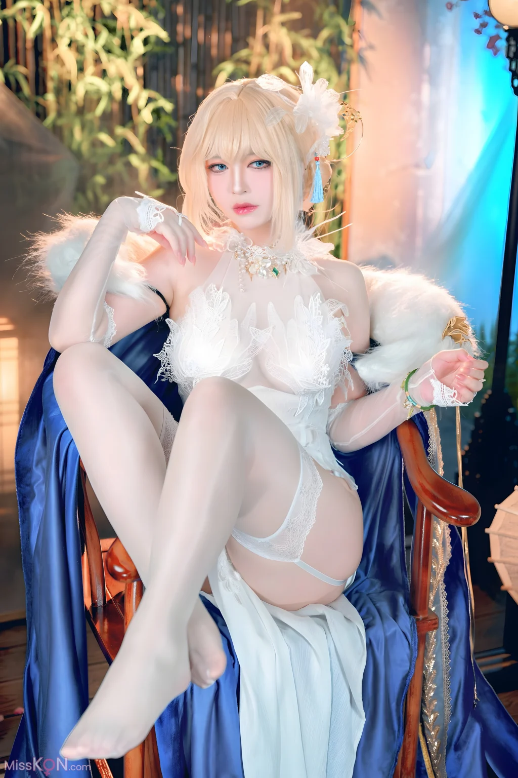Coser@ Half-Child: Joan of Arc Lantern Flower Wedding Dress Saintess Lantern Festival (58 photos) Coser@ Half-Child: Joan of Arc Lantern Flower Wedding Dress Saintess Lantern Festival (58 photos)