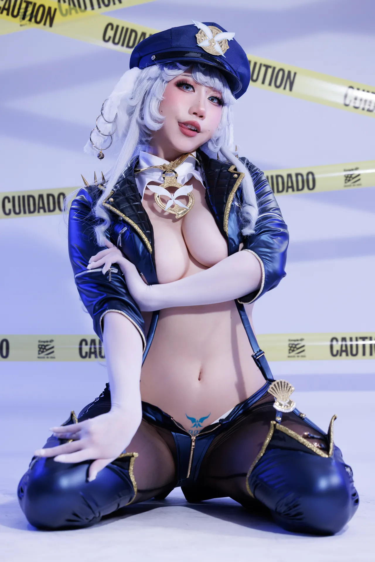 Danisaurz - Officer Shinano Danisaurz - Officer Shinano